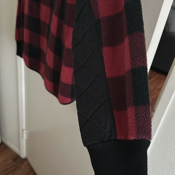 Abercrombie & Fitch Assymetrical Snap Up Fleece - Picture 6 of 6